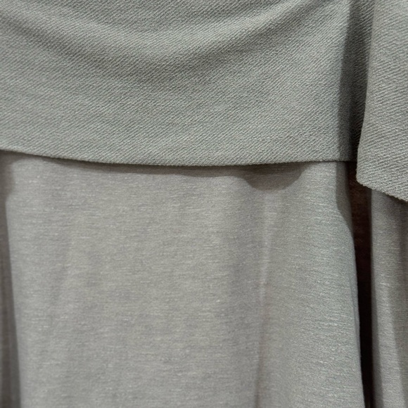 Splendid Off-Shoulder Top - Picture 3 of 7